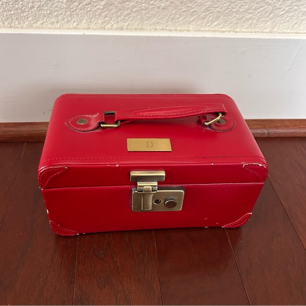 Red Lockable Jewelry Box w/ Mirror Travel Case Insert Key & Velvet Compartments - Picture 2 of 15